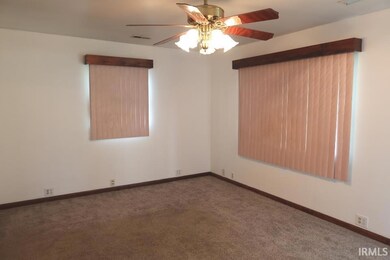 1113 E 3rd St, Mount Vernon, IN 47620 - photo 5