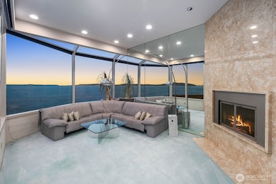 3089 Alki Ave SW unit 2, Seattle, WA 98116 - photo 6