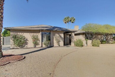 3018-West-Kerry-Lane Front View 2
