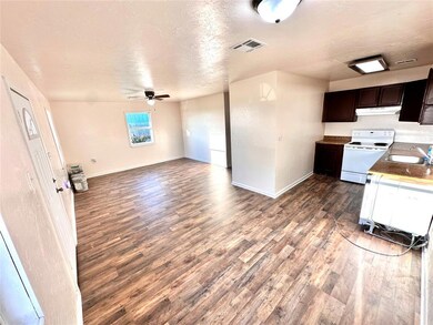 109 Clover Ln, Amber, OK 73004 - photo 4