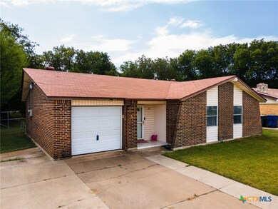 107 Hardeman St, Copperas Cove, TX 76522 - photo 2