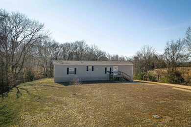 95 Eagles Bend Rd, Linden, TN 37096 - photo 2