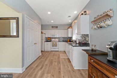 2457 Medford Ct unit 23C, Crofton, MD 21114 - photo 4