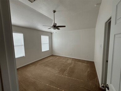 7934 Woodland Pine Dr, Houston, TX 77040 - photo 3