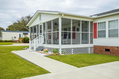 208 Fairview St, Atlantic Beach, NC 28512 - photo 5