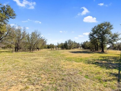 401 Yukon Ct, Weatherford, TX 76087 - photo 4
