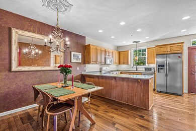 2216 Dollarhide Way, Ashland, OR 97520