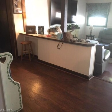 1524 Nc Highway 62 W, High Point, NC 27263 - photo 4