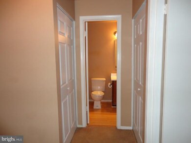 2877 Madeira Ct unit 11-5, Woodbridge, VA 22192 - photo 2