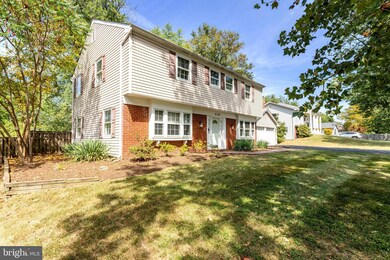 4104 Middle Ridge Dr, Fairfax, VA 22033 - photo 3