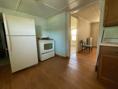 51 E Spruce St, Mahaffey, PA 15757 - photo 4