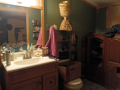 614 Hanging Tree Rd, Bowie, TX 76230 - photo 7