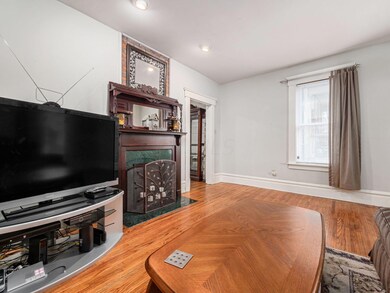 010_681da02_N978 N 4th St 011