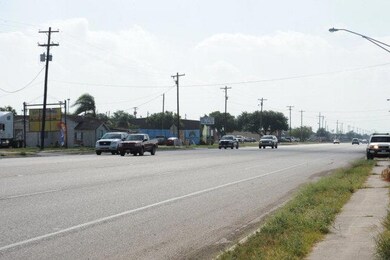 410 E Ferguson Ave, Pharr, TX 78577 - photo 6