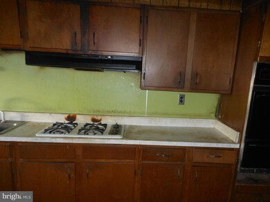 2406 Arunah Ave, Baltimore, MD 21216 - photo 5