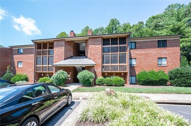 2104 Turtle Run Dr unit 9, Henrico, VA 23233 - photo 2