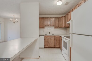 2112 Whitehall Rd unit 1A, Frederick, MD 21702 - photo 7