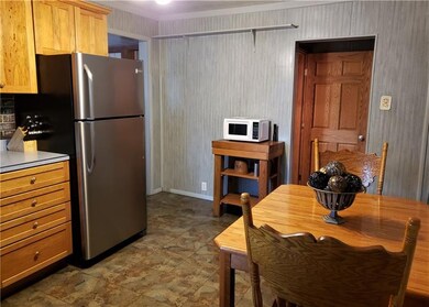 The vinyl flooring makes for easy clean up in the 