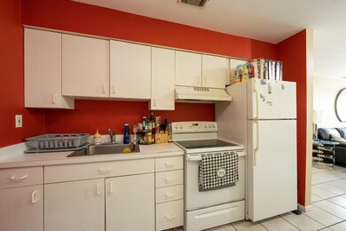 3201FlaglerAve610-7933 (12 of 23)