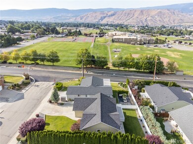 1007 N Harrison Ct, East Wenatchee, WA 98802 - photo 7