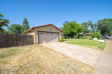 1930 Cirrus St, Redding, CA 96002 - photo 2