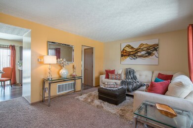 4825 Nieles Edge Dr, Columbus, OH 43232 - photo 3