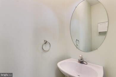 8718 Green Field Ct, Odenton, MD 21113 - photo 4