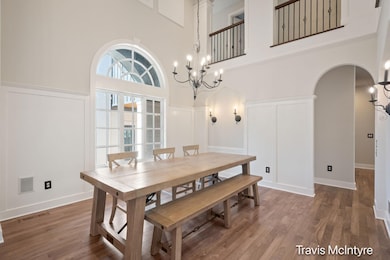 9-web-or-mls-1100 Skyvale-9