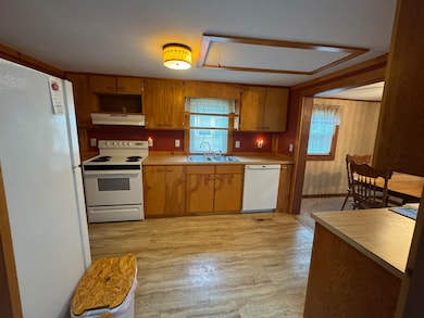 20 Lark St, Franklin, NH 03235 - photo 5