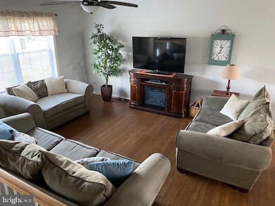 15484 Camden Dr, Greencastle, PA 17225 - photo 5