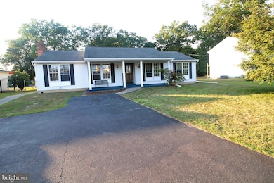 933 Lower Ferry Rd, Ewing, NJ 08628 - photo 2