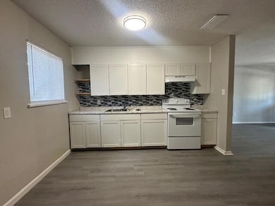 210 Hickory St, New Llano, LA 71461 - photo 4