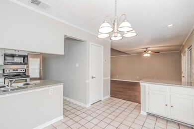 15335 Pebble Lake Dr, Houston, TX 77095 - photo 4