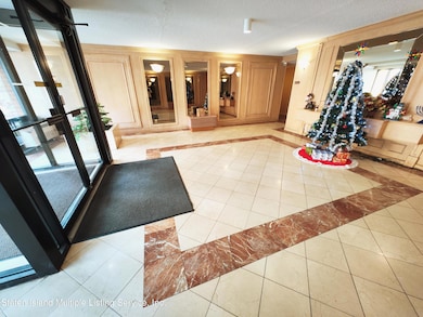 Chestnut Hill at Essex Park unit 1D, Staten Island, NY 10314 - photo 3