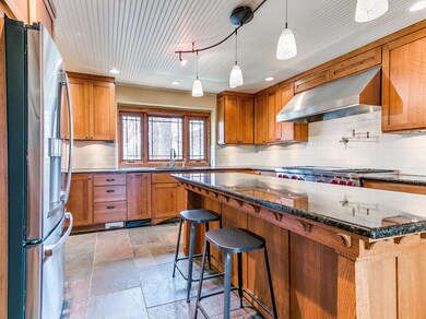 89-web-or-mls-4927 Westbend Dr-90