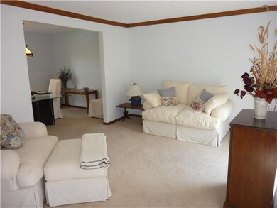 196 Creighton Ct, Columbus, OH 43230 - photo 5