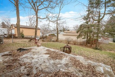 207 Granada Rd, Carpentersville, IL 60110 - photo 5