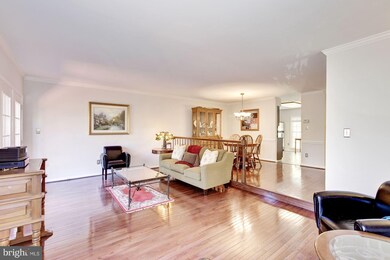 6323 Tisbury Dr, Burke, VA 22015 - photo 4