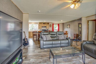 815 Whippoorwill Dr, Granbury, TX 76049 - photo 7