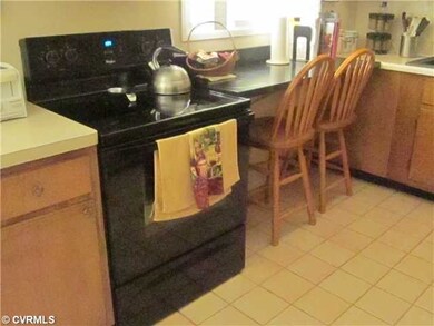 9307 Lester Ln, Henrico, VA 23229 - photo 6