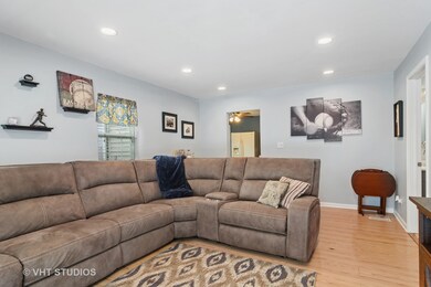 3704 Meadow Dr, Rolling Meadows, IL 60008 - photo 7