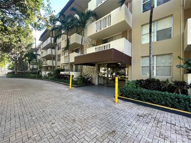 Bayview Palms unit 302r, North Miami, FL 33181 - photo 2