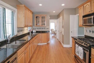 240 S Poplar Ave, Elmhurst, IL 60126 - photo 4