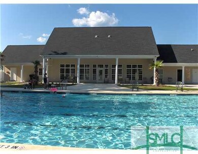 Swimming Pool/Hot Tub/Sauna. Community Swimming Po