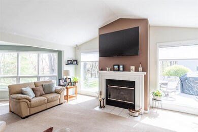 89 Walden Pond Dr, Nashua, NH 03064 - photo 7