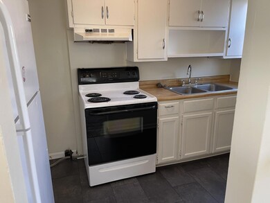 2826 - Kitchen