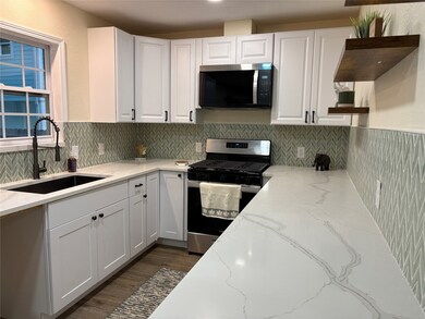 3205 Kleinmann Ave, Galveston, TX 77551 - photo 6