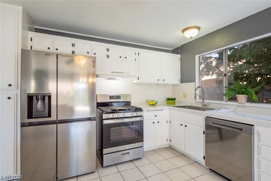 4168 Brookview Way, Las Vegas, NV 89121 - photo 3