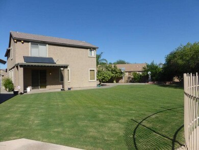 Huge Cul-de-sac style lot