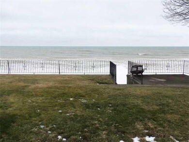 Waterfront/Dock/Pier